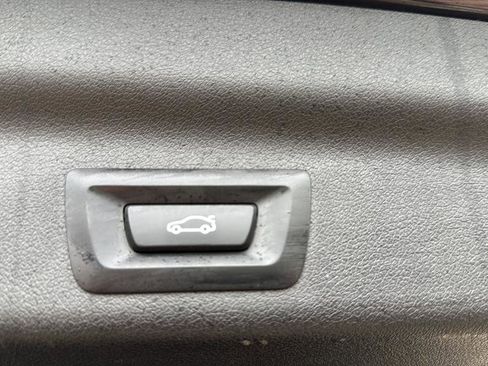 Used 2025 BMW X1 xDrive28i AWD/4WD image 17