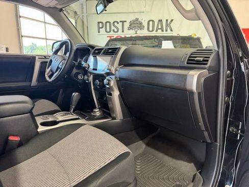 Used 2016 Toyota 4Runner 4WD image 43