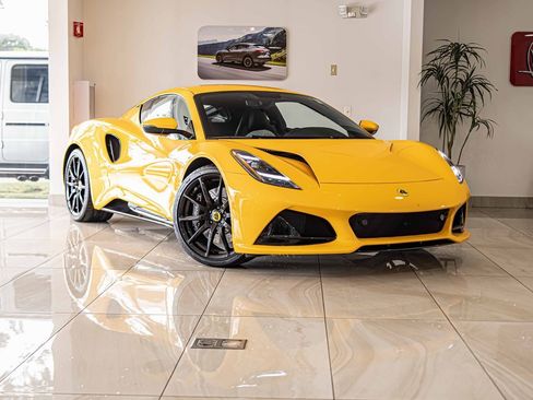 New 2025 Lotus Emira image 5