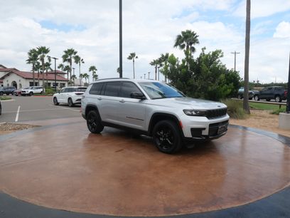 Used 2023 Jeep Grand Cherokee L Laredo