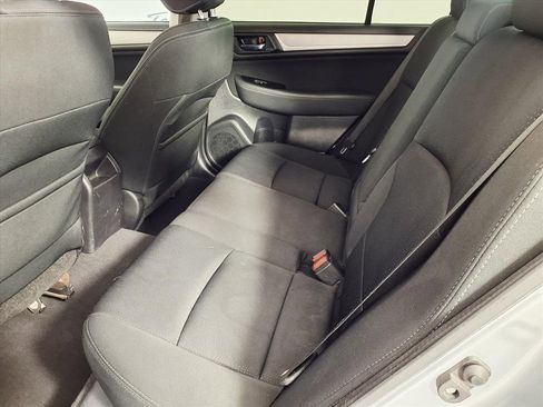 Used 2016 Subaru Legacy 2.5i Premium image 9