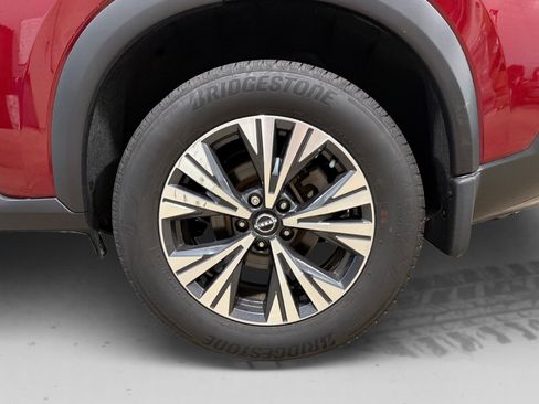 Used 2023 Nissan Rogue SV AWD/4WD image 46