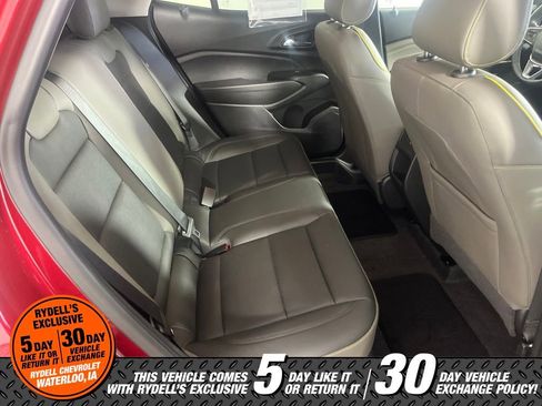 Used 2024 Chevrolet Trax ACTIV w/ Sunroof Package FWD image 20