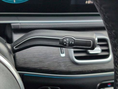 Used 2023 Mercedes-Benz GLS 450 4MATIC image 12