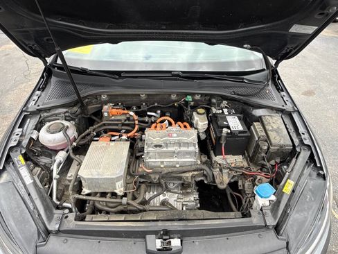 Used 2019 Volkswagen e-Golf SE w/ Driver Assistance Package image 9