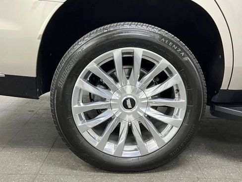 Used 2024 Cadillac Escalade Premium Luxury w/ Performance Package image 12