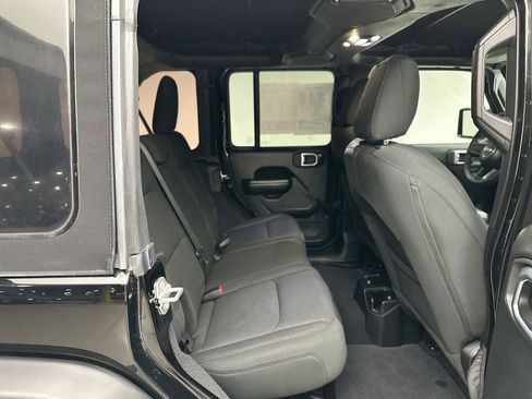 Used 2021 Jeep Wrangler Unlimited Sport image 19