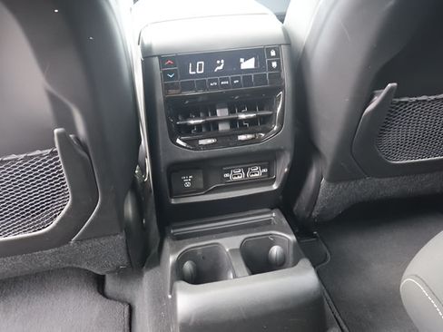 Used 2025 Jeep Grand Cherokee L Laredo w/ Luxury Tech Group I AWD/4WD image 38