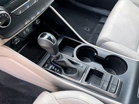 Used 2018 Hyundai Tucson SE w/ Cargo Package image 11