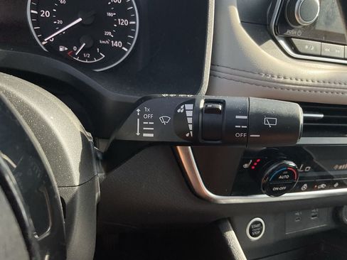 Used 2023 Nissan Rogue SV w/ SV Premium B Package AWD/4WD image 42
