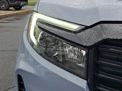 Certified 2025 Honda Passport Black Edition image 9