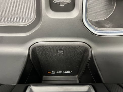 Certified 2022 GMC Sierra 1500 SLT image 28