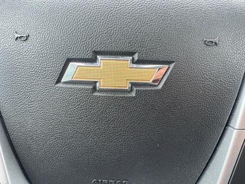 Used 2016 Chevrolet Equinox LTZ w/ Enhanced Convenience Package image 11