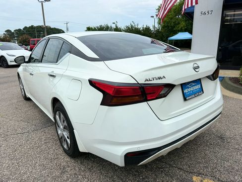 Used 2023 Nissan Altima 2.5 S FWD image 21