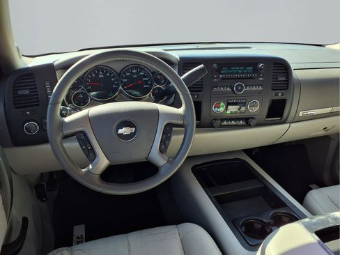 Used 2013 Chevrolet Silverado 1500 LT image 7