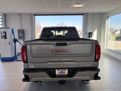 Used 2025 GMC Sierra 1500 Denali image 4