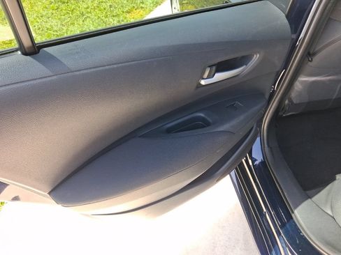 Used 2020 Toyota Corolla LE FWD image 10