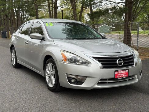 Used 2015 Nissan Altima 2.5 SV FWD image 3