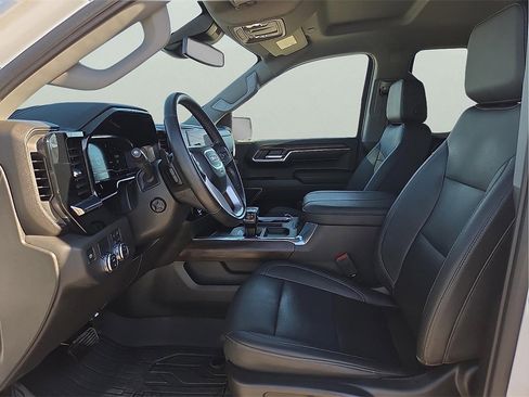 Used 2023 GMC Sierra 1500 SLT image 11