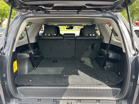 Used 2022 Toyota 4Runner Limited AWD/4WD image 29