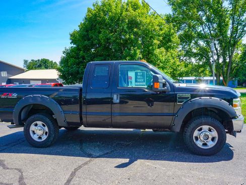 Used 2010 Ford F250 Lariat AWD/4WD image 2