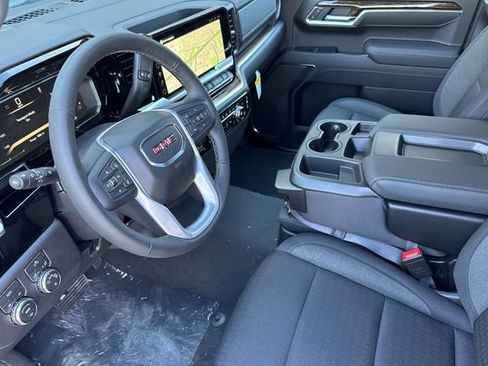 New 2026 GMC Sierra 1500 SLE w/ Preferred Package image 10