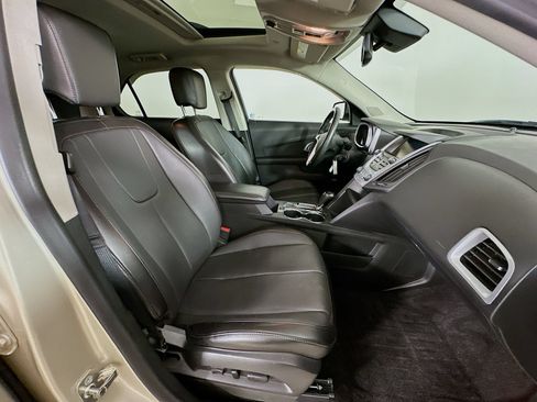Used 2016 Chevrolet Equinox LTZ w/ Enhanced Convenience Package FWD image 42