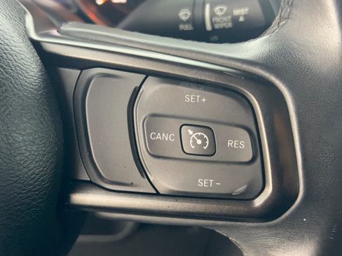 Used 2018 Jeep Wrangler Unlimited Sport S AWD/4WD image 18