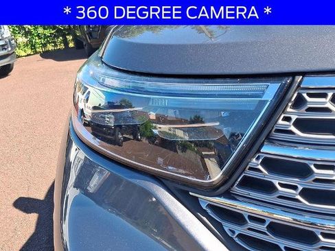 Certified 2022 Ford Explorer Limited AWD/4WD image 9
