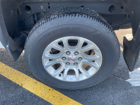 Used 2017 GMC Sierra 1500 SLE w/ SLE Value Package image 11