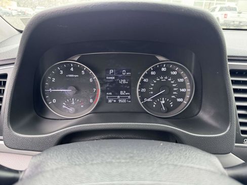 Used 2018 Hyundai Elantra SE image 24