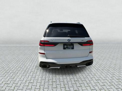 Used 2027 BMW X7 xDrive40i w/ M Sport Package AWD/4WD image 7