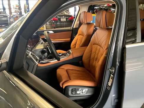 New 2026 BMW X7 xDrive40i image 9