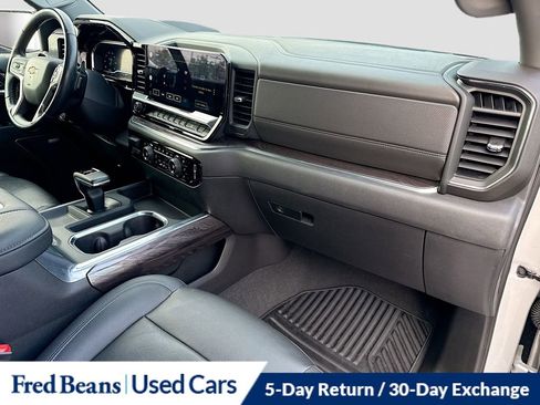 Used 2022 Chevrolet Silverado 1500 LTZ w/ Technology Package image 32