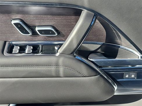 Certified 2024 Land Rover Range Rover Long Wheelbase Autobiography image 29