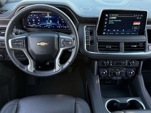 Certified 2024 Chevrolet Suburban LT image 10