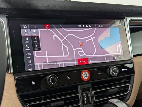 New 2026 Porsche Macan image 32