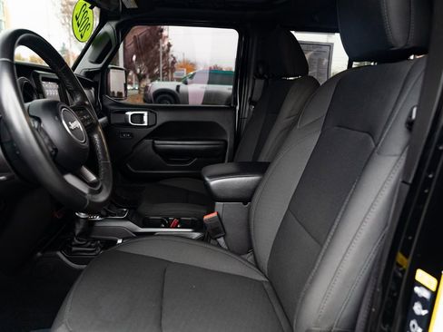 Used 2022 Jeep Wrangler Unlimited Sport image 19