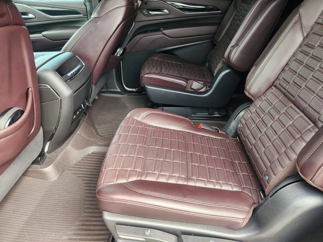 Used 2023 Cadillac Escalade ESV Sport Platinum w/ LPO, ONYX Package RWD image 27