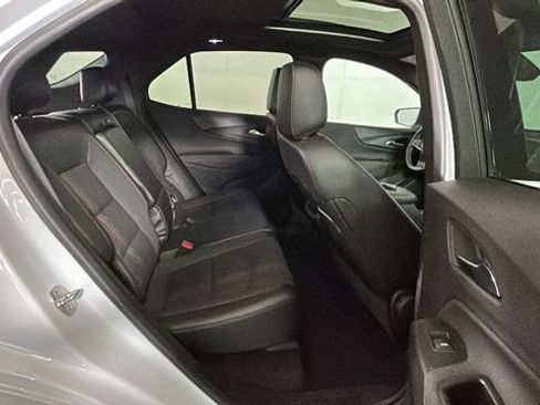 Used 2024 Chevrolet Equinox RS FWD image 29