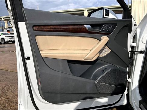 Used 2019 Audi Q5 2.0T Premium Plus w/ Premium Plus Package image 19