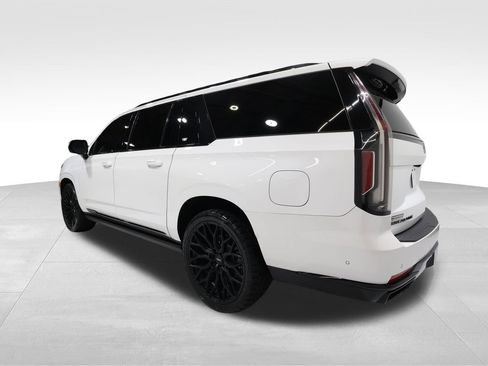 Certified 2024 Cadillac Escalade ESV Sport Platinum w/ LPO, ONYX Package AWD/4WD image 2