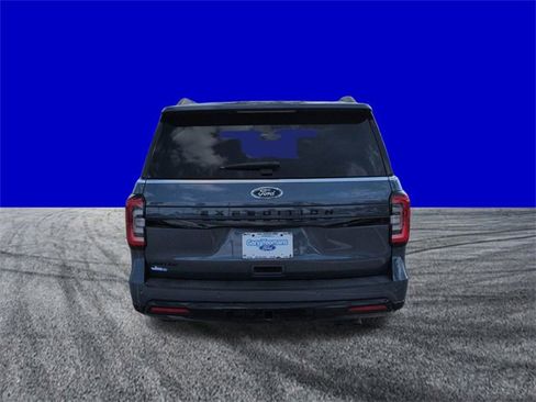 Certified 2022 Ford Expedition Limited image 5