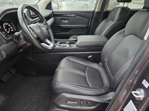 Used 2025 Honda Pilot EX-L image 15