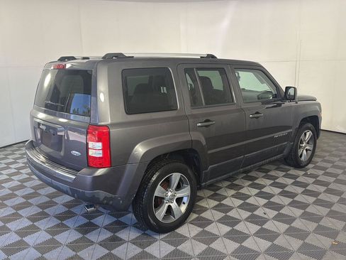 Used 2017 Jeep Patriot High Altitude FWD image 5