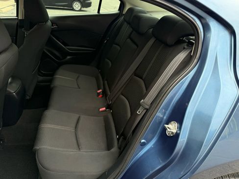 Used 2017 MAZDA MAZDA3 Sport w/ Preferred Equipment Package image 23