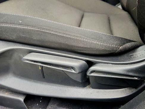 Used 2023 Honda CR-V LX image 11