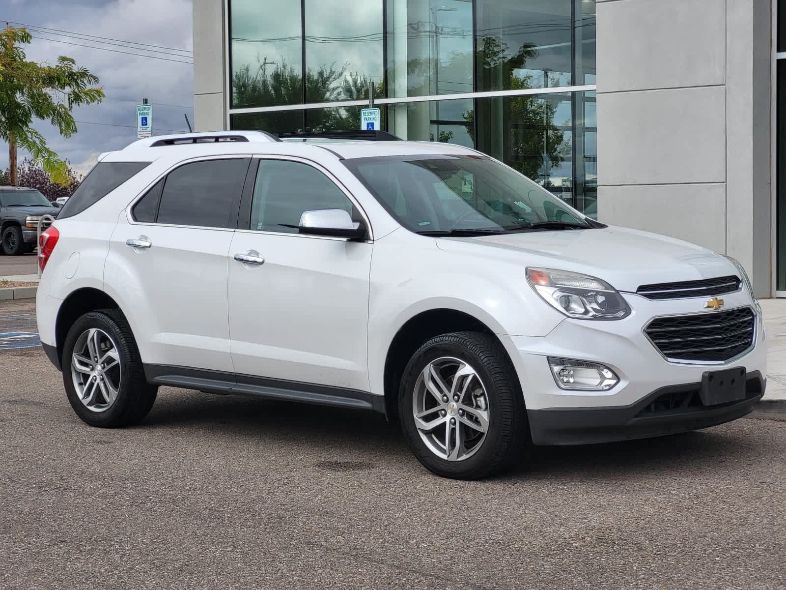 Used 2017 Chevrolet Equinox Premier w/ Enhanced Convenience Package AWD/4WD image 3