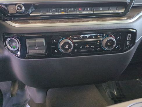 Certified 2026 Chevrolet Silverado 1500 RST AWD/4WD image 19