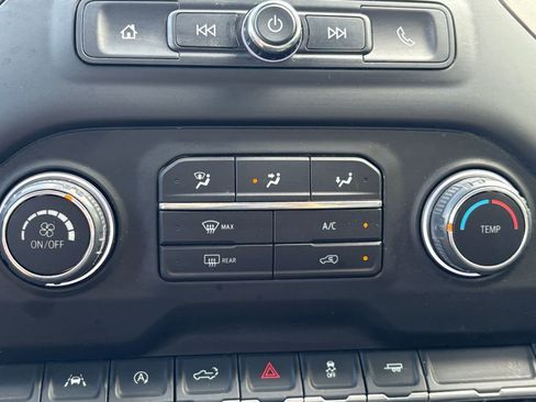 Used 2025 Chevrolet Silverado 1500 Custom image 24